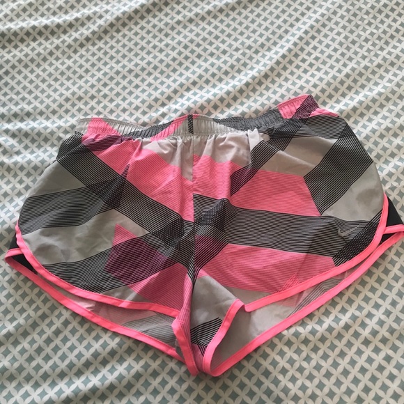 Nike Dri-Fit shorts - Picture 2 of 3